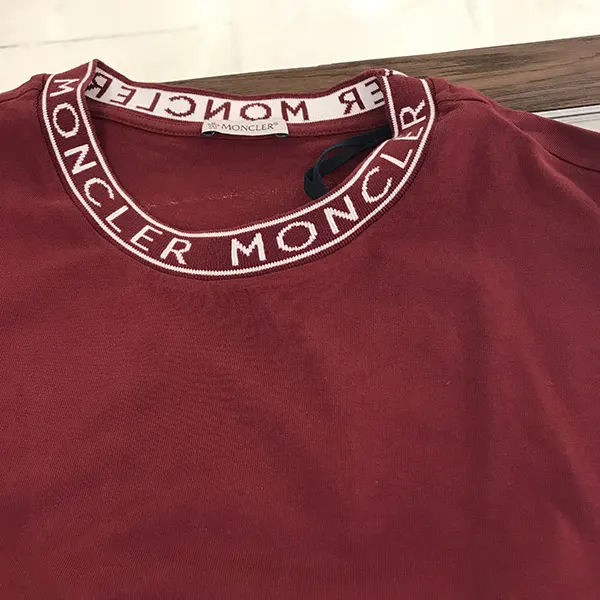 すぐ届く モンクレール ネックラインロゴTシャツ コピー☆3色 J10918C0002