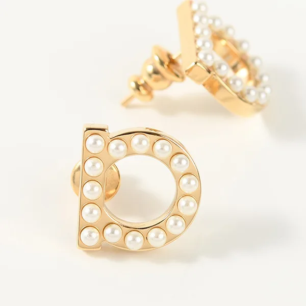フェラガモ ピアス スーパーコピー 760125