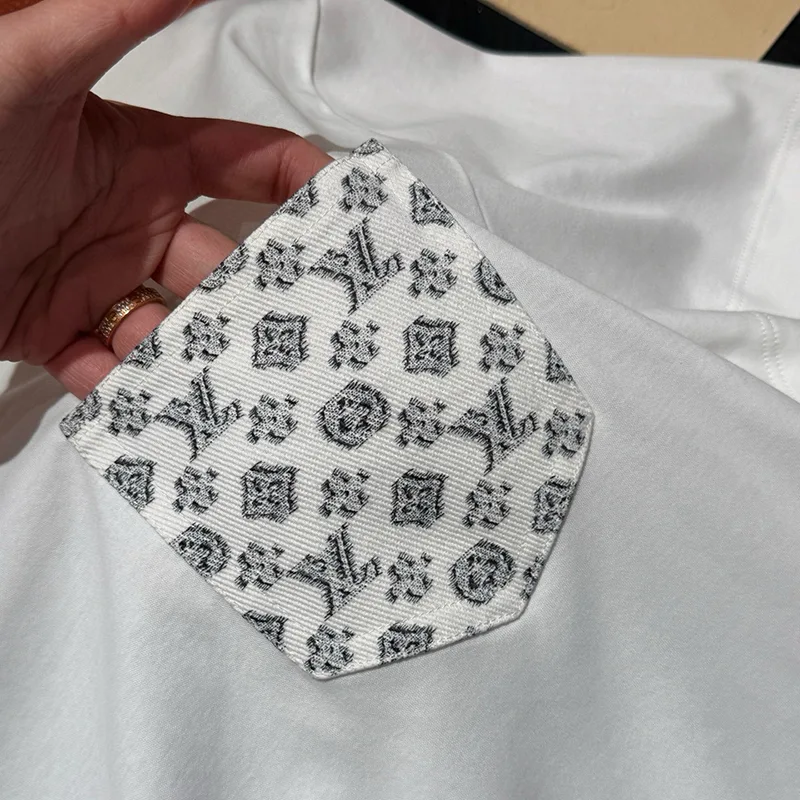 【大特価】ルイヴィトン Tシャツ パロディ モノグラムポケット 1AHX92
