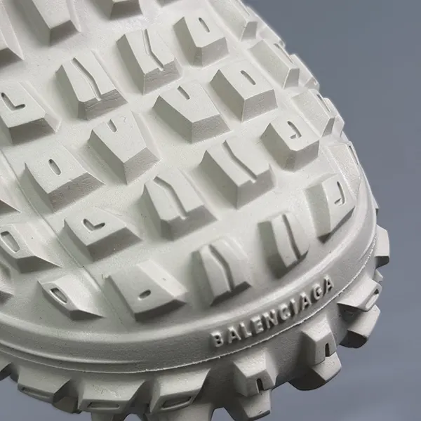 プレゼント最適 バレンシアガ DEFENDER CLOG ディフェンダー サンダル bai92678