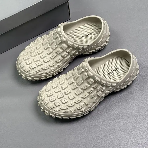プレゼント最適 バレンシアガ DEFENDER CLOG ディフェンダー サンダル bai92678