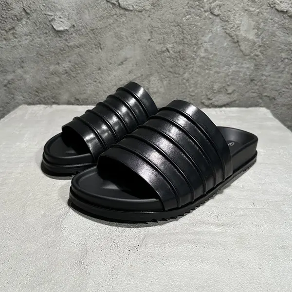 ギフトに最適 リックオウエンス ルールマンサンダル Sandal Black riv35748