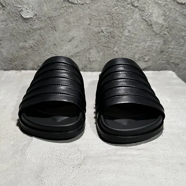 ギフトに最適 リックオウエンス ルールマンサンダル Sandal Black riv35748