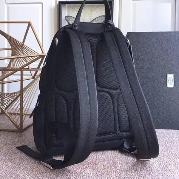 一目惚れ♪プラダ新作 ナイロン 偽物 サフィアーノバックパック 2VZ025