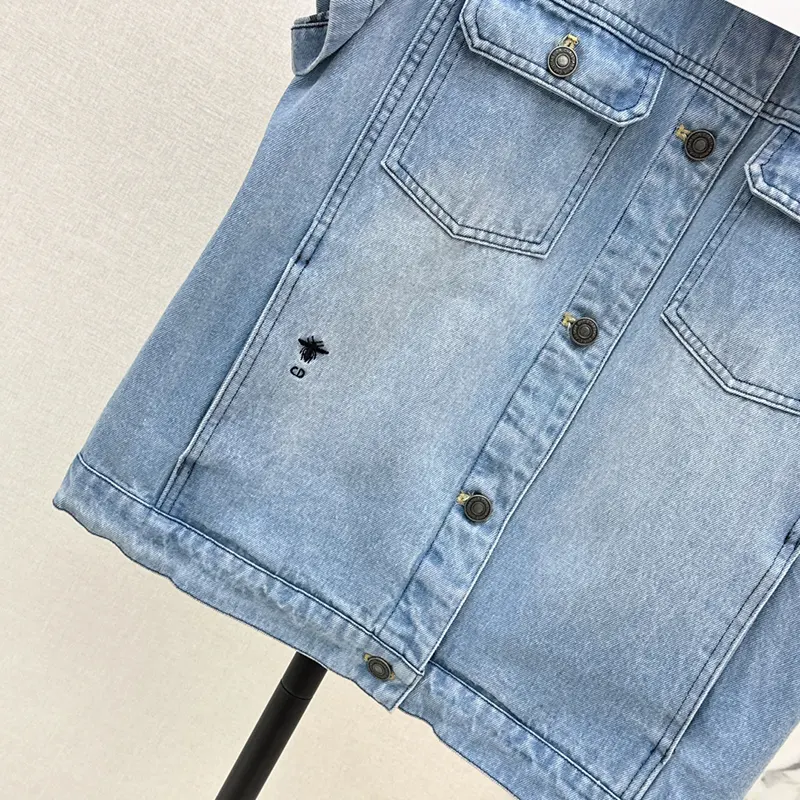 プレゼント最適ディオール BEE刺繍 デニム ジャケット 无袖 レプリカ deh95775