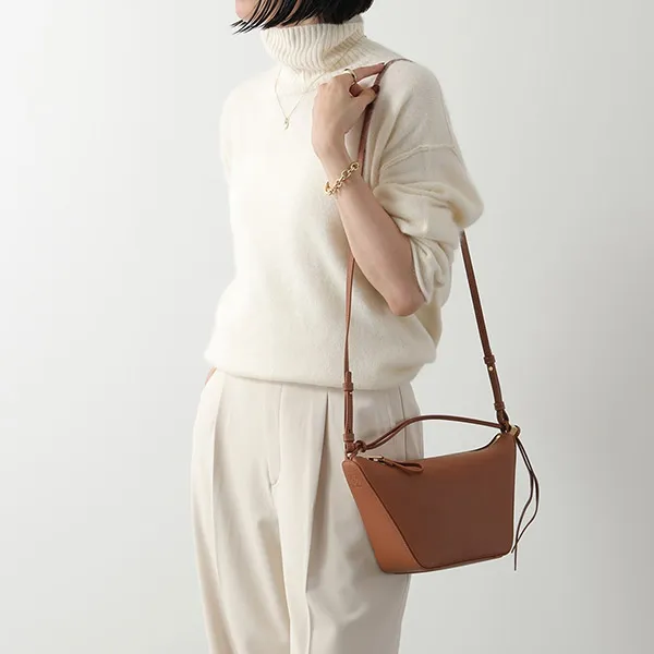 ロエベ ショルダーバッグ 偽物 HAMMOCK HOBO MINI ハンモック ホーボー ミニ カラー4色 A538G13