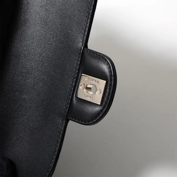 シャネル ショルダーバッグ 偽物 ハート シェイプ AS5764 B07958