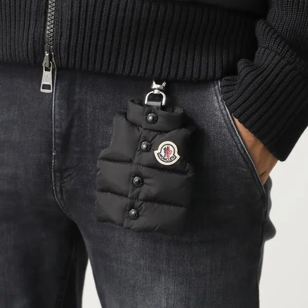 モンクレール キーリング 偽物 VEST ベスト 6F00002 M7726