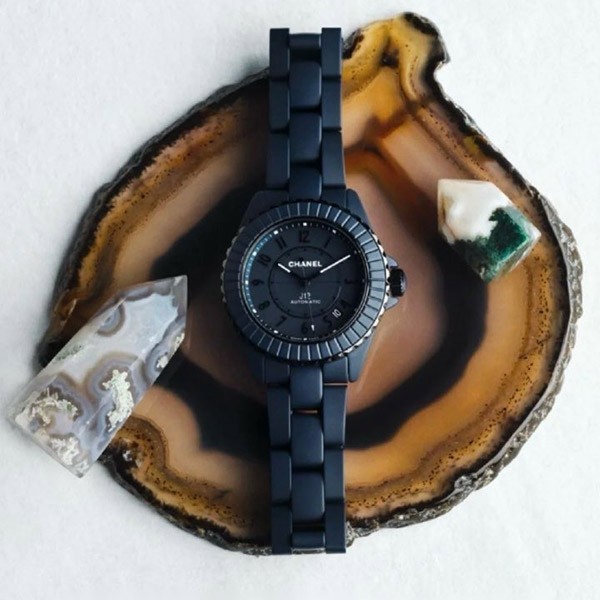 ネイビーブルーがクール シャネル J12 コピー BLEU キャリバー 12.1 38mm H9632