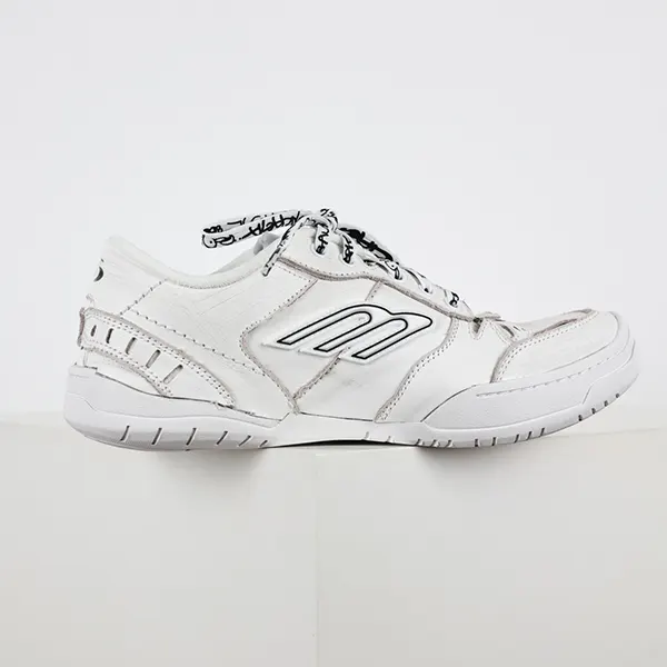 バレンシアガ Hamptons ミディアム コピー Worn-out スニーカー bam74569