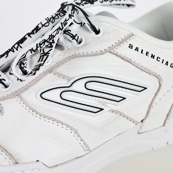 バレンシアガ Hamptons ミディアム コピー Worn-out スニーカー bam74569