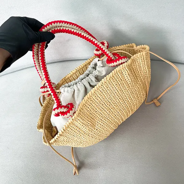セール新作 プラダ スモール クロシェ バッグ 偽物 pun71041