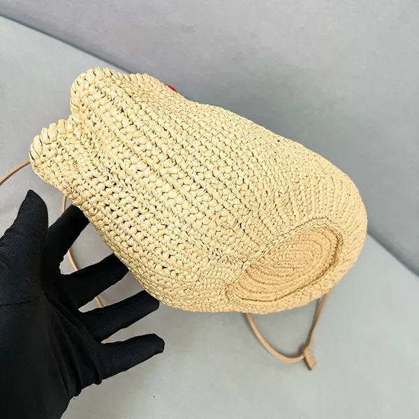 セール新作 プラダ スモール クロシェ バッグ 偽物 pun71041