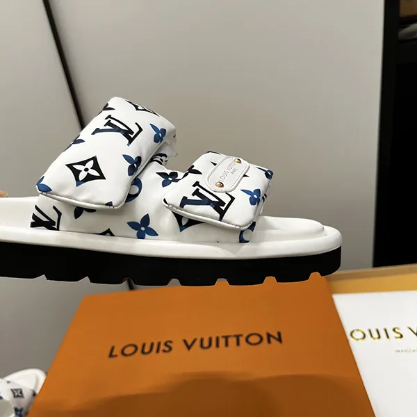【かわいい♡新作】ルイヴィトン コンフォートサンダル 偽物 vut31843