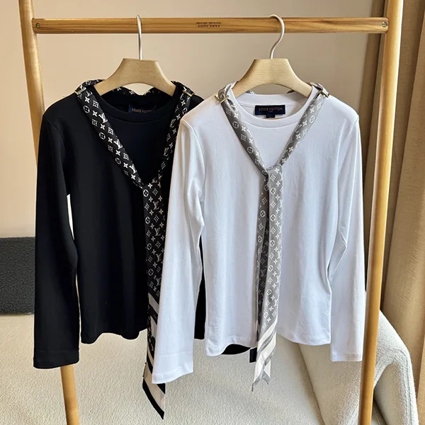 人気の ルイヴィトン モノグラムスカーフ 長袖Tシャツ 偽物 vur36577