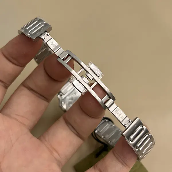 n級品 おすすめ グッチ Gフラット 24mm 時計 YA166501