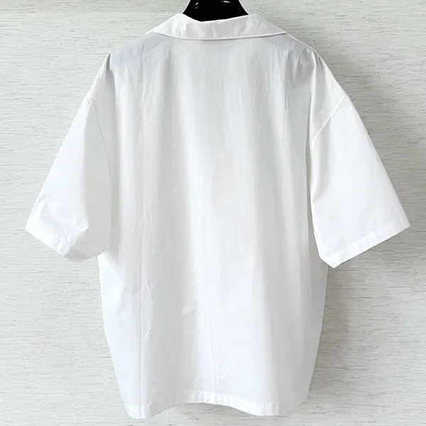 最新でオシャレ プラダ Re-Nylon 半袖シャツ 偽物 puw41250