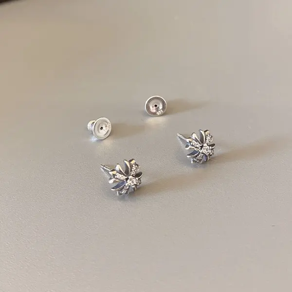 稀少 クロムハーツ CHプラススタッド ピアス Kuj50805