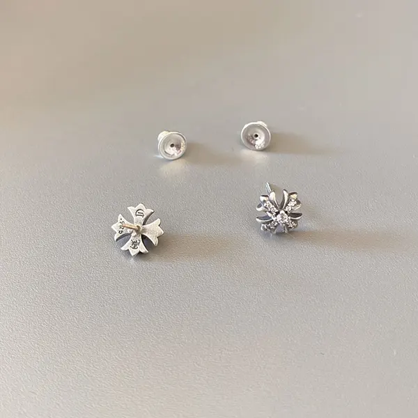 稀少 クロムハーツ CHプラススタッド ピアス Kuj50805