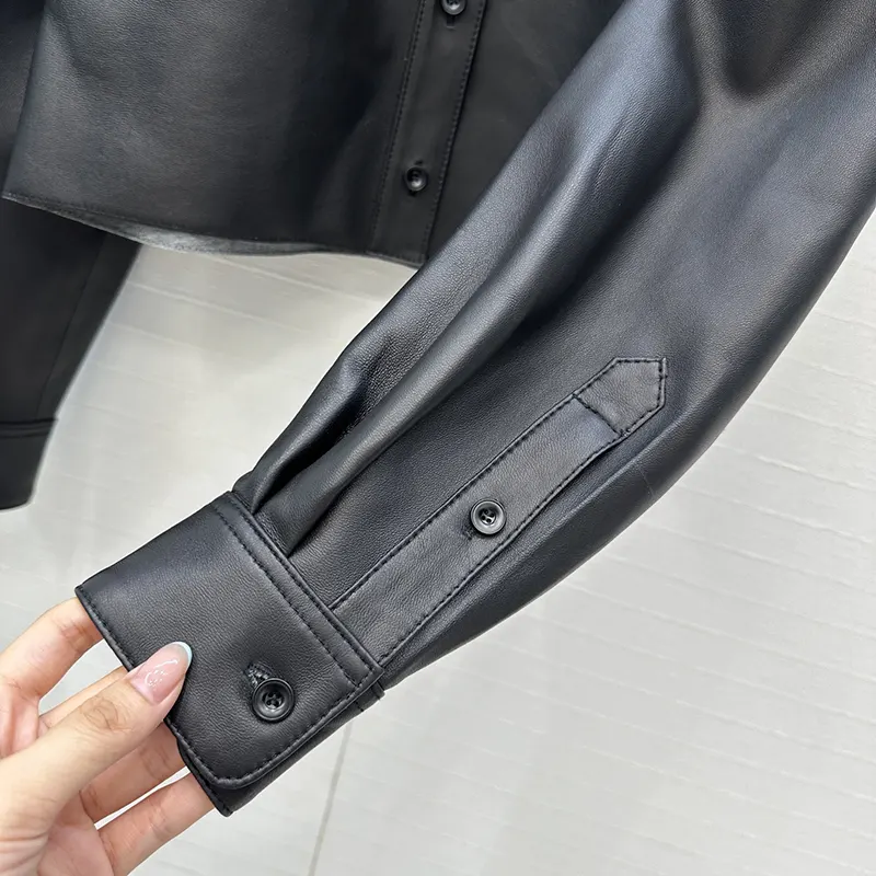激安価格!ミュウミュウ プロンジェ ナッパ レザー シャツ miu445184