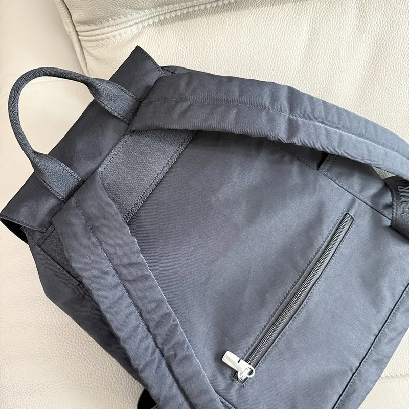 高級ブランド バーバリー オークニー フラップバックパック n級品 Bam77837