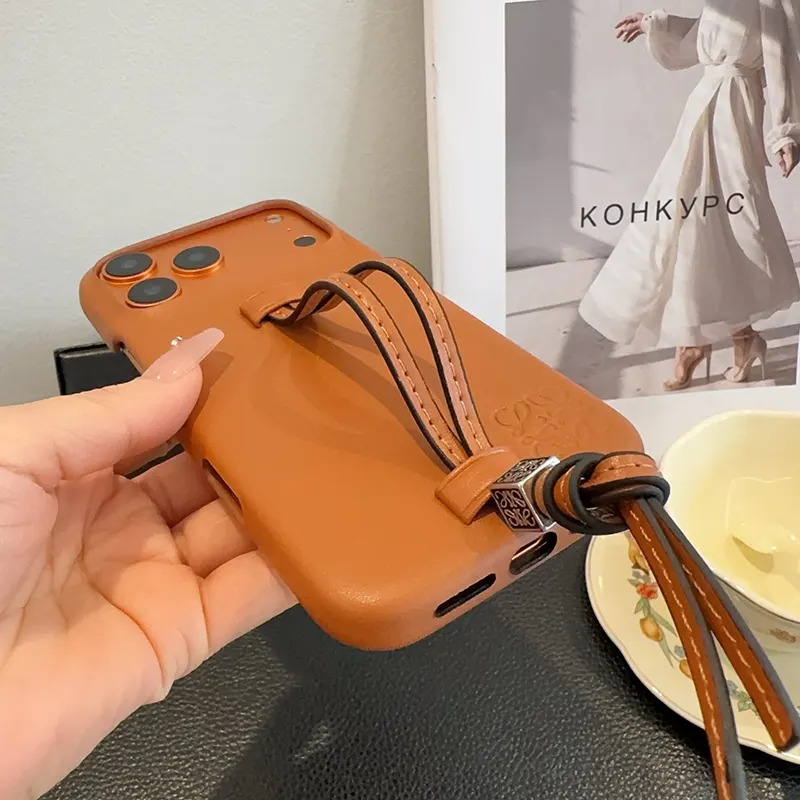 激安価格!ロエベ ケース コピー レザー iPhone17ケース lor36296