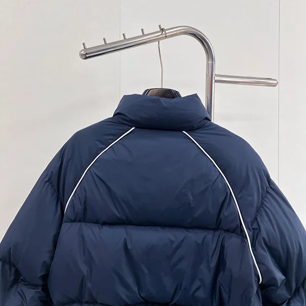 ミュウミュウ ダウンジャケット 偽物・コート Technical ponge down jacket ML1309