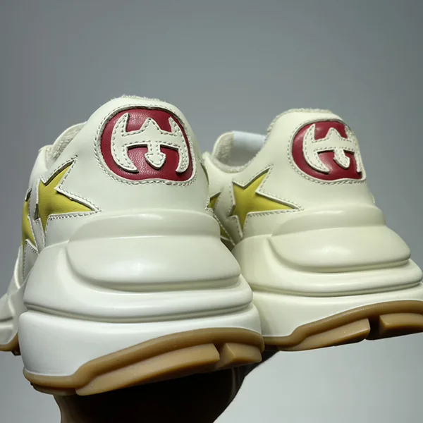 新作 グッチ パチモン レザー ライトン スター レザー スニーカー 660939