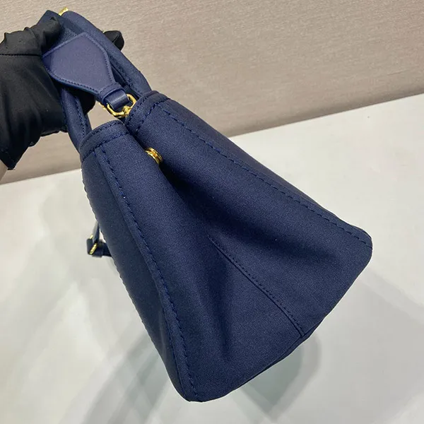プラダ コットンキャンバス ハンドバッグ 偽物 pun69366