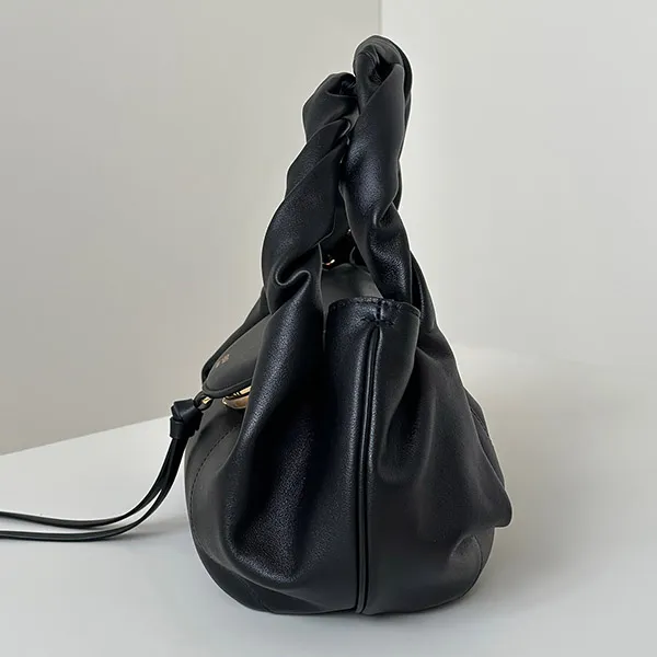 フェンディ 25FW SPY ブラックカーフレザー スパイバッグ 偽物*スモール feg22131