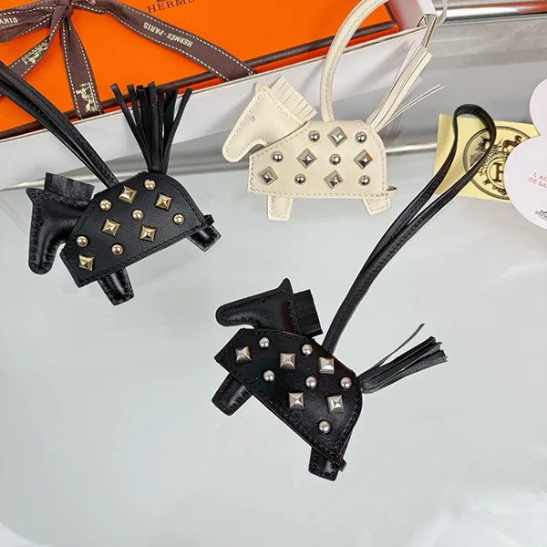 エルメス バッグチャーム コピー ロデオ ロック PM H086961C