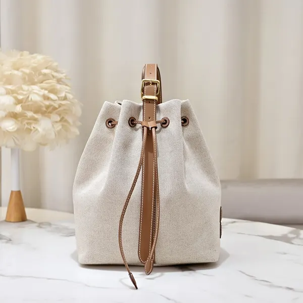【大特価】ミュウミュウ デニムロゴショルダーバッグ myu23523