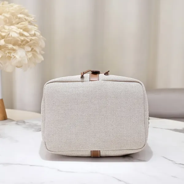 【大特価】ミュウミュウ デニムロゴショルダーバッグ myu23523