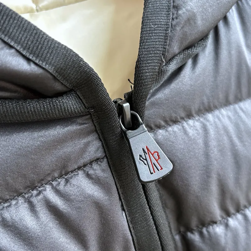高級ブランドモンクレール Padded ジップアップ フーディ ダウンジャケット n級品 2色 mof81121