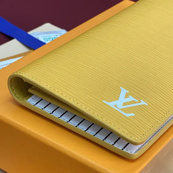 ルイヴィトン ポルトフォイユ・ブラザ 長財布 M25800