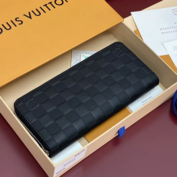 プレゼント最適 ルイヴィトン ジッピー・ウォレット ヴェルティカル vuj82806
