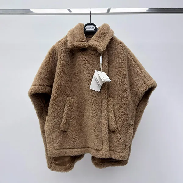 マックスマーラ TEBE テディベア もこもこ ケープ ポンチョ 偽物 47361942