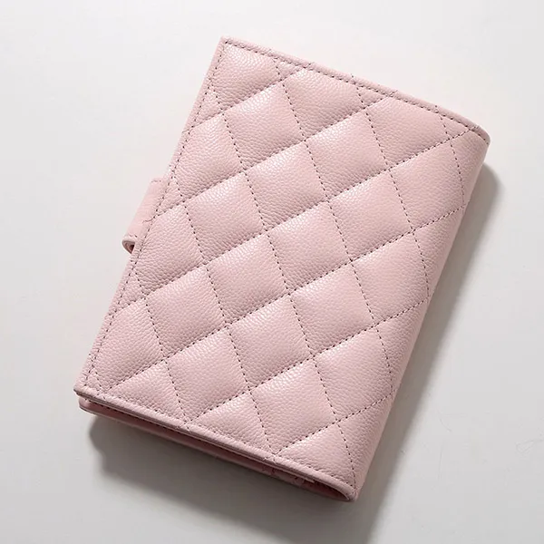 シャネル 二つ折り財布 偽物 パスポートケース AP3791