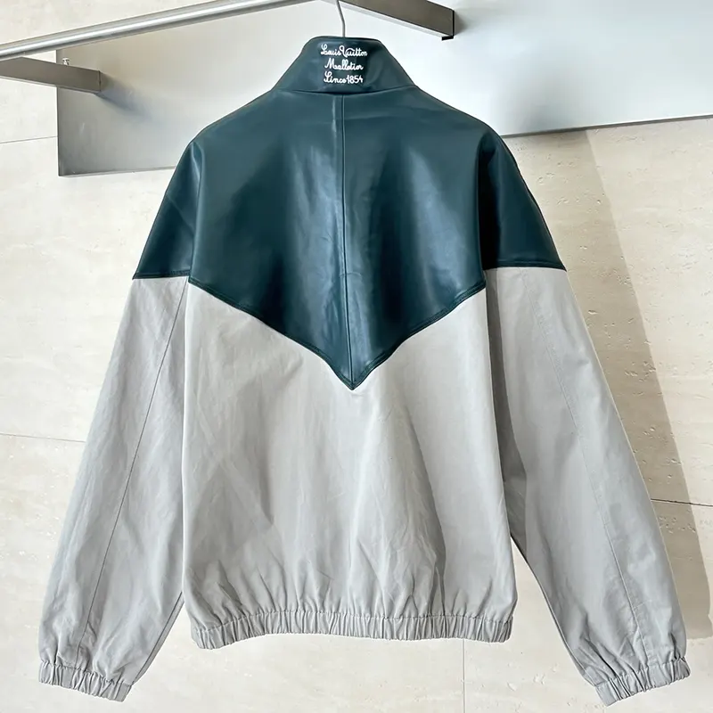 最新でオシャレルイヴィトン パチモン グラフィック レザージャンパー 1AIJX3