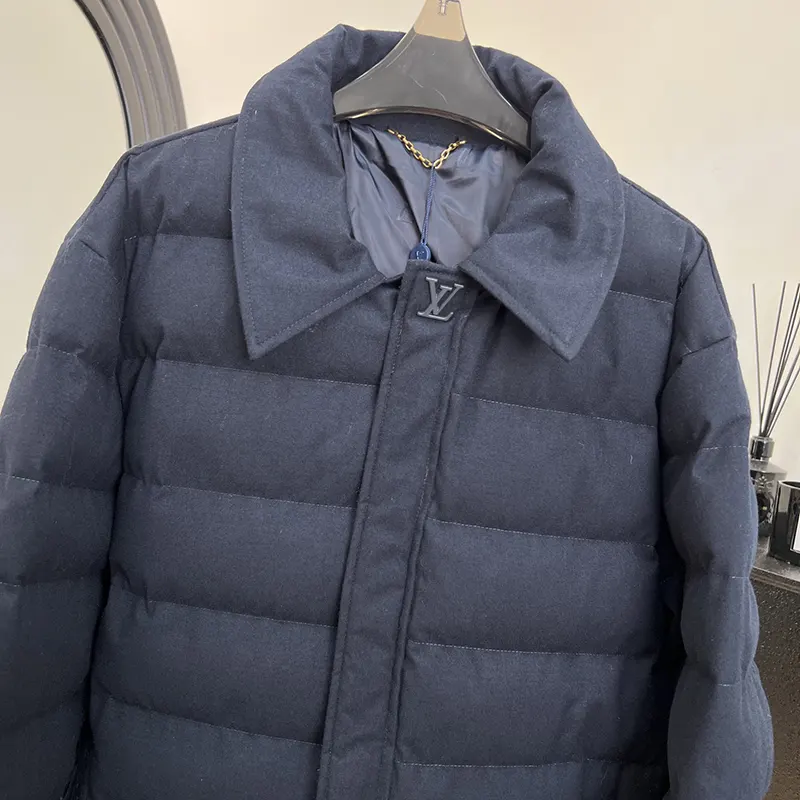 n級 おすすめ ルイヴィトン n級品 ウールシルク ライトダウンブルゾン 1AIHU2