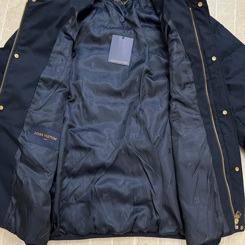 n級 おすすめ ルイヴィトン n級品 ウールシルク ライトダウンブルゾン 1AIHU2