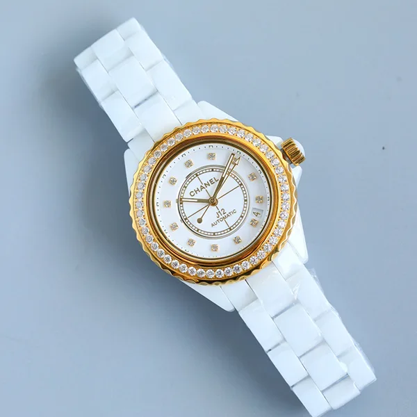 シャネル J12 N級品 ホワイト 38MM キャリバー shy32758