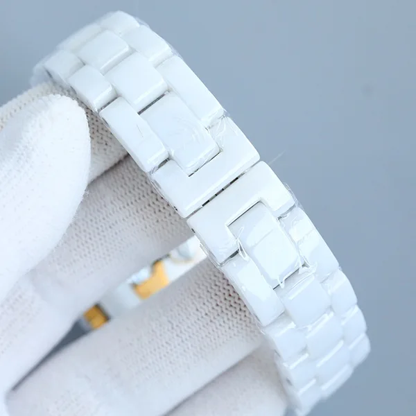 シャネル J12 N級品 ホワイト 38MM キャリバー shy32758