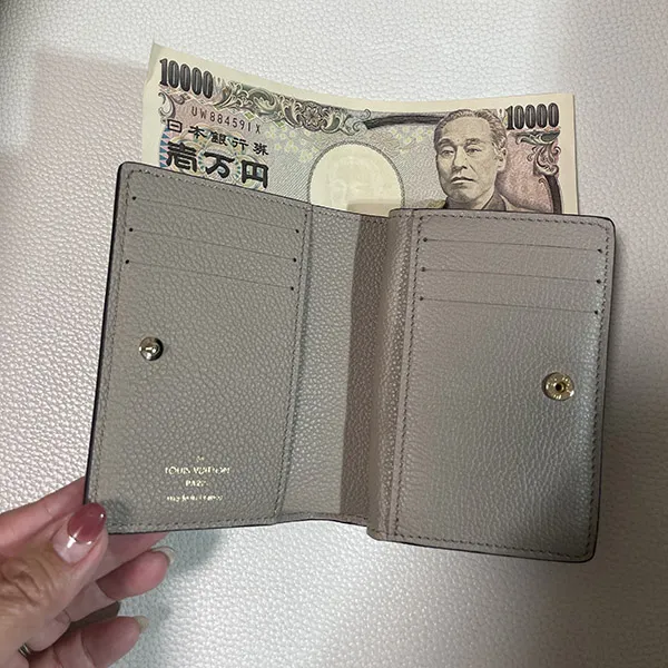 大人気★ルイヴィトン ポルトフォイユクレア 偽物 可愛い ギフト M82370