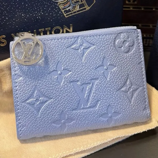 【大人気♪】ルイヴィトン ポルトフォイユ リサ ミニ財布 コピー M26518