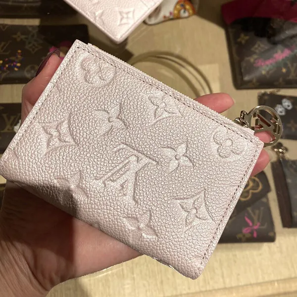 【大人気♪】ルイヴィトン ポルトフォイユ リサ ミニ財布 コピー M26518