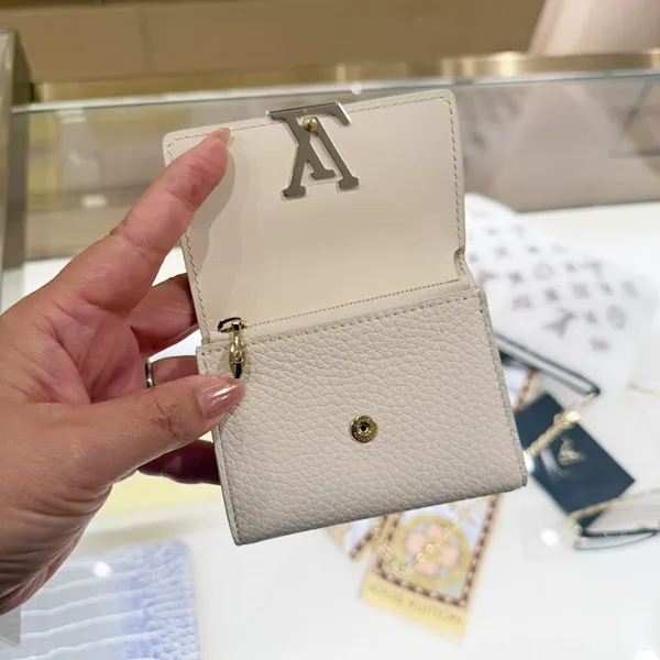 【大人可愛い♪】ルイヴィトン ポルトフォイユ・カプシーヌ XS 偽物 M26705