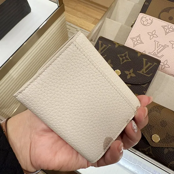 【大人可愛い♪】ルイヴィトン ポルトフォイユ・カプシーヌ XS 偽物 M26705