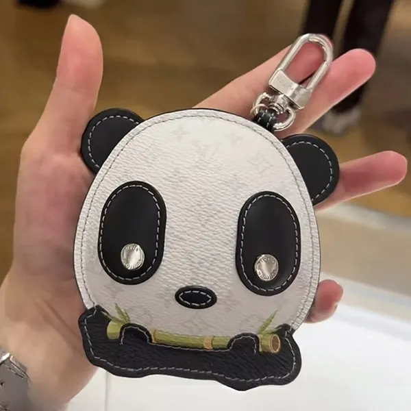 小物入れとしても★ルイヴィトン パンダ バッグチャーム 偽物 M03397