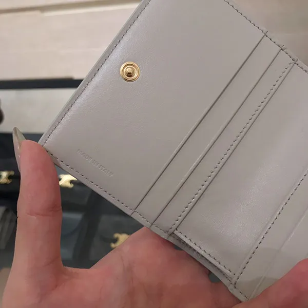【トリオンフチャーム】★セリーヌ コピー★ コンパクトウォレット 10M103FRJ